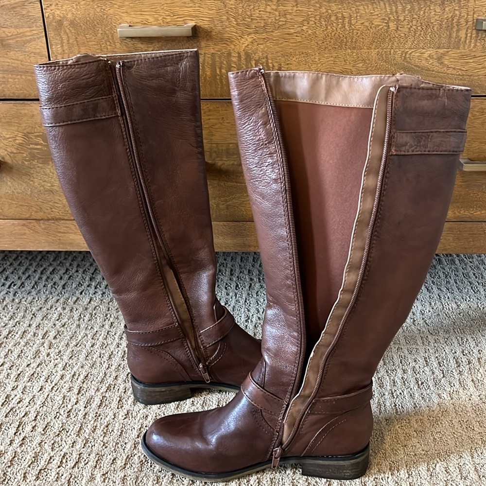 Steve Madden tall boots, like new size 7.5. - Picture 4 of 4